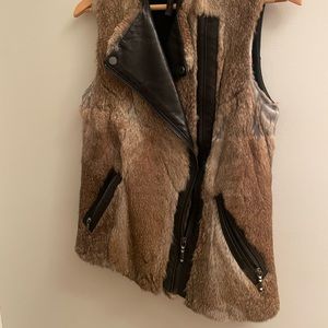 BCBGMaxAzria asymmetrical vest with genuine fur and leather - women’s Small